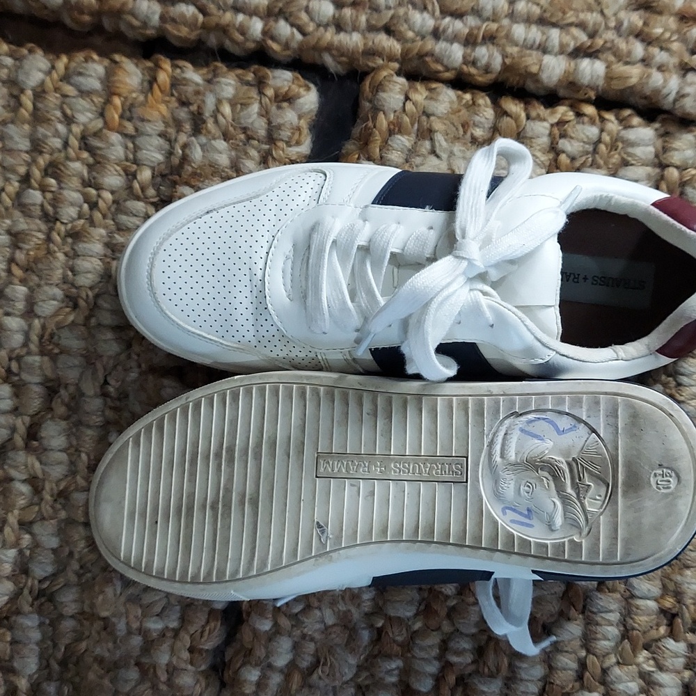 Strauss + Ramm Low Top Lace Up Sneaker/Tennis Shoe - Picture 7 of 10